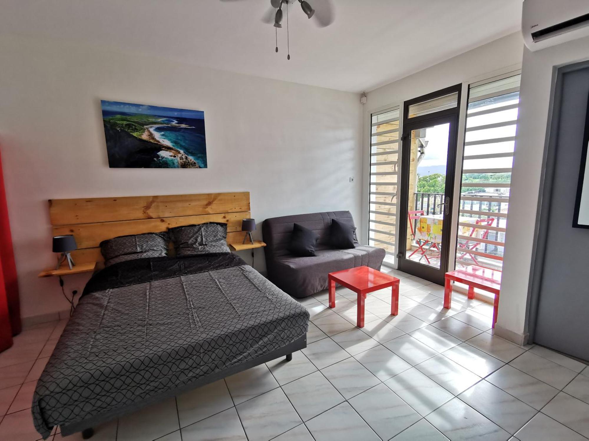 Appartement Vue Mer Et Montagne A 100M De La Plage Le Gosier  Dış mekan fotoğraf