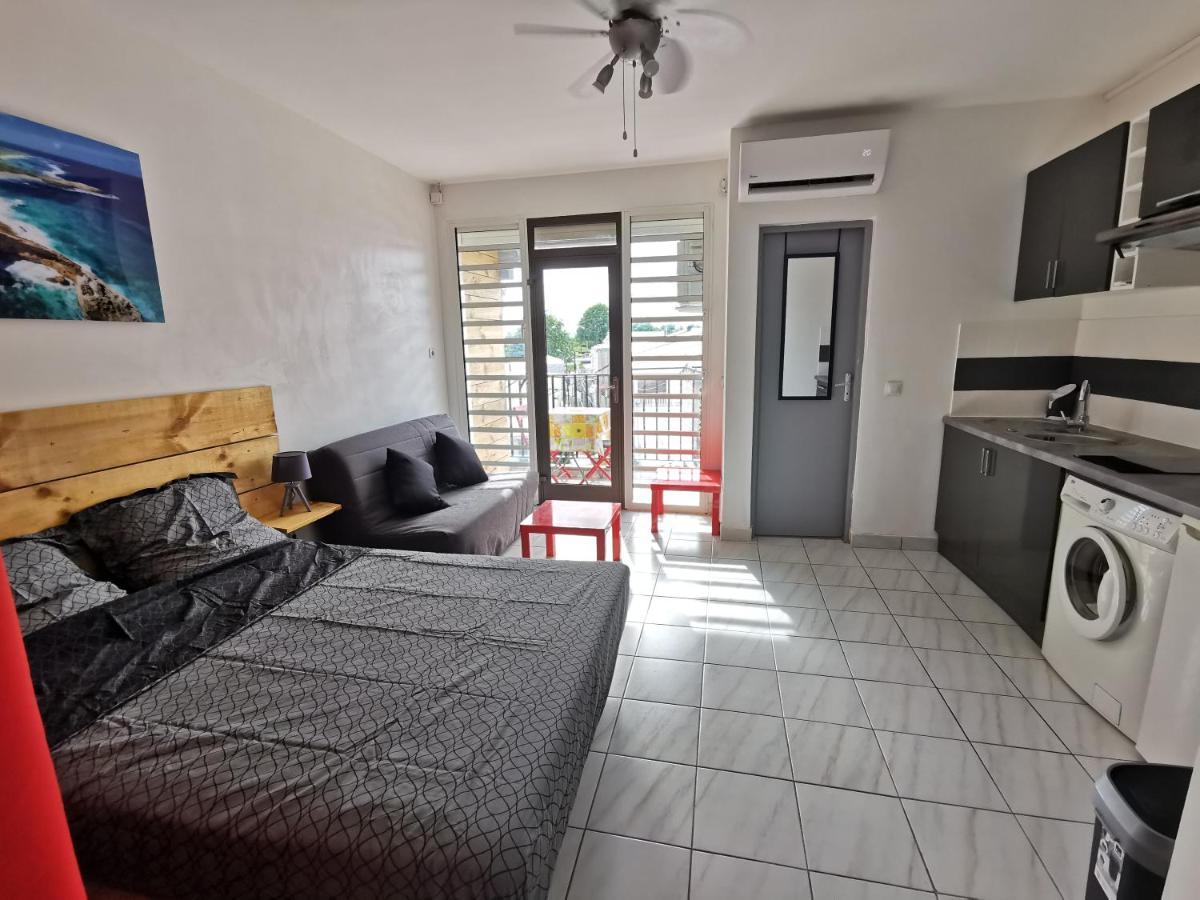 Appartement Vue Mer Et Montagne A 100M De La Plage Le Gosier  Dış mekan fotoğraf